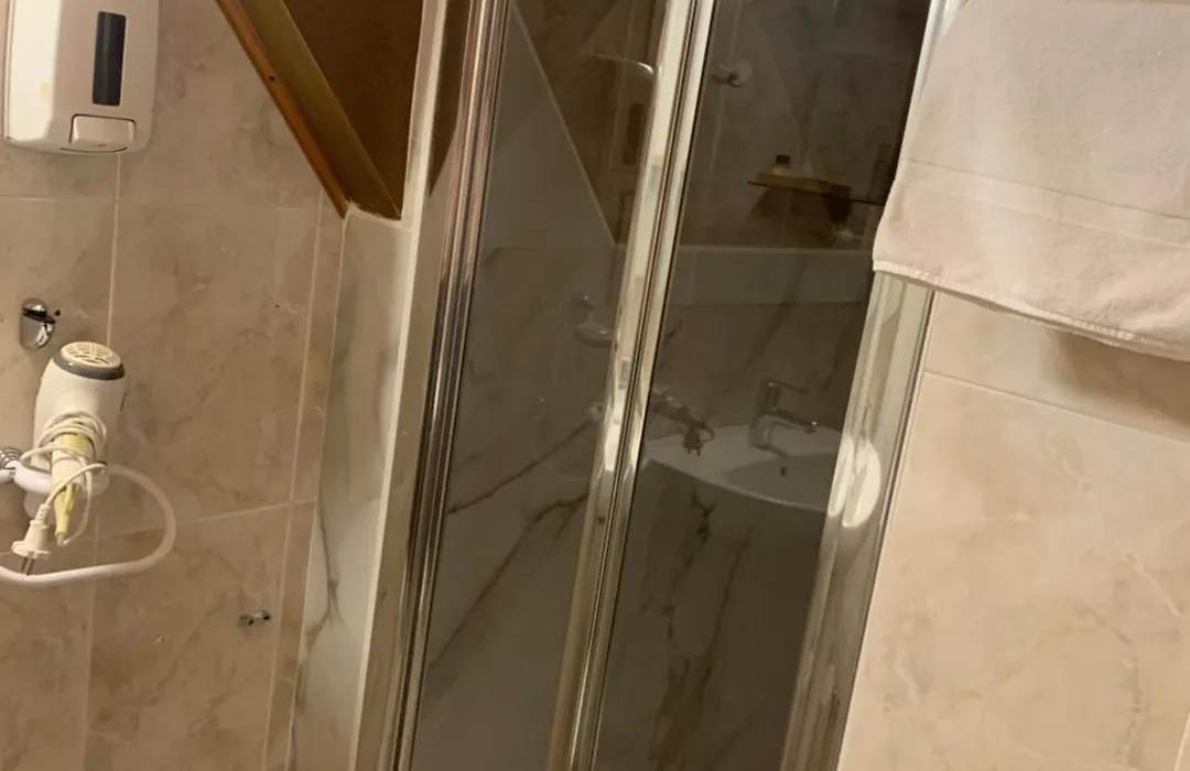 Hostal Ezkaurre-1